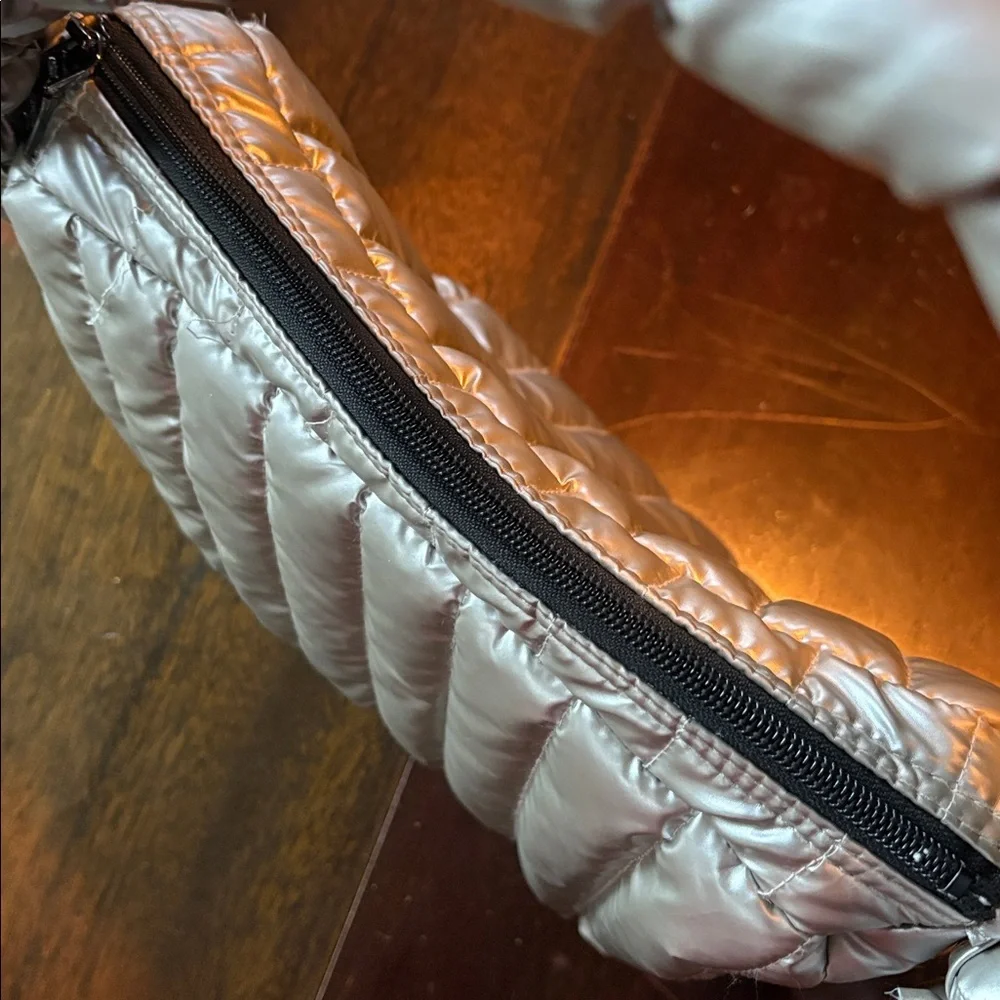 THINK ROYLN the “Kelsie” bag in silver! - Picture 6 of 8